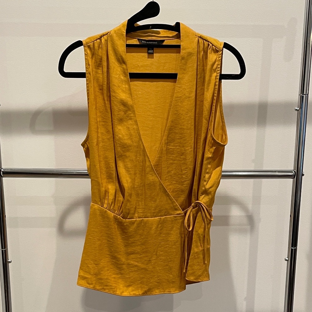 Banana Republic Yellow tie waist tank